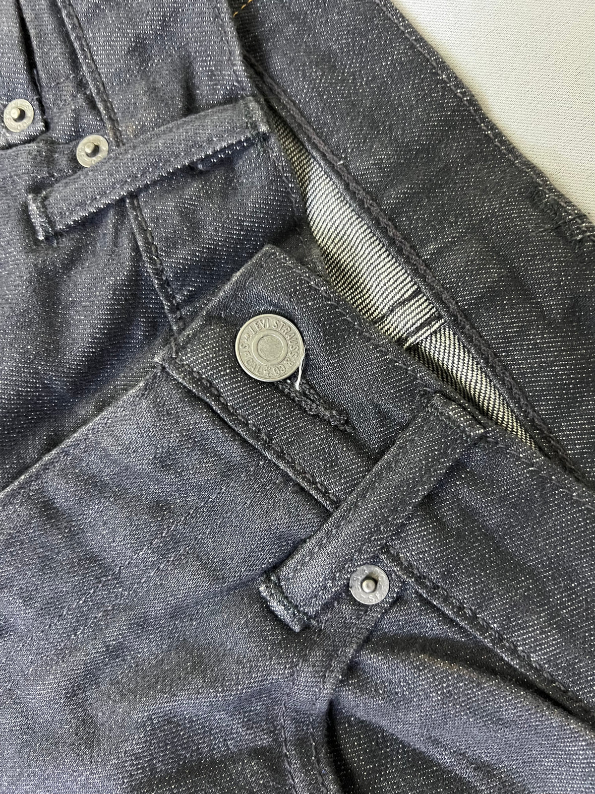 LEVI'S