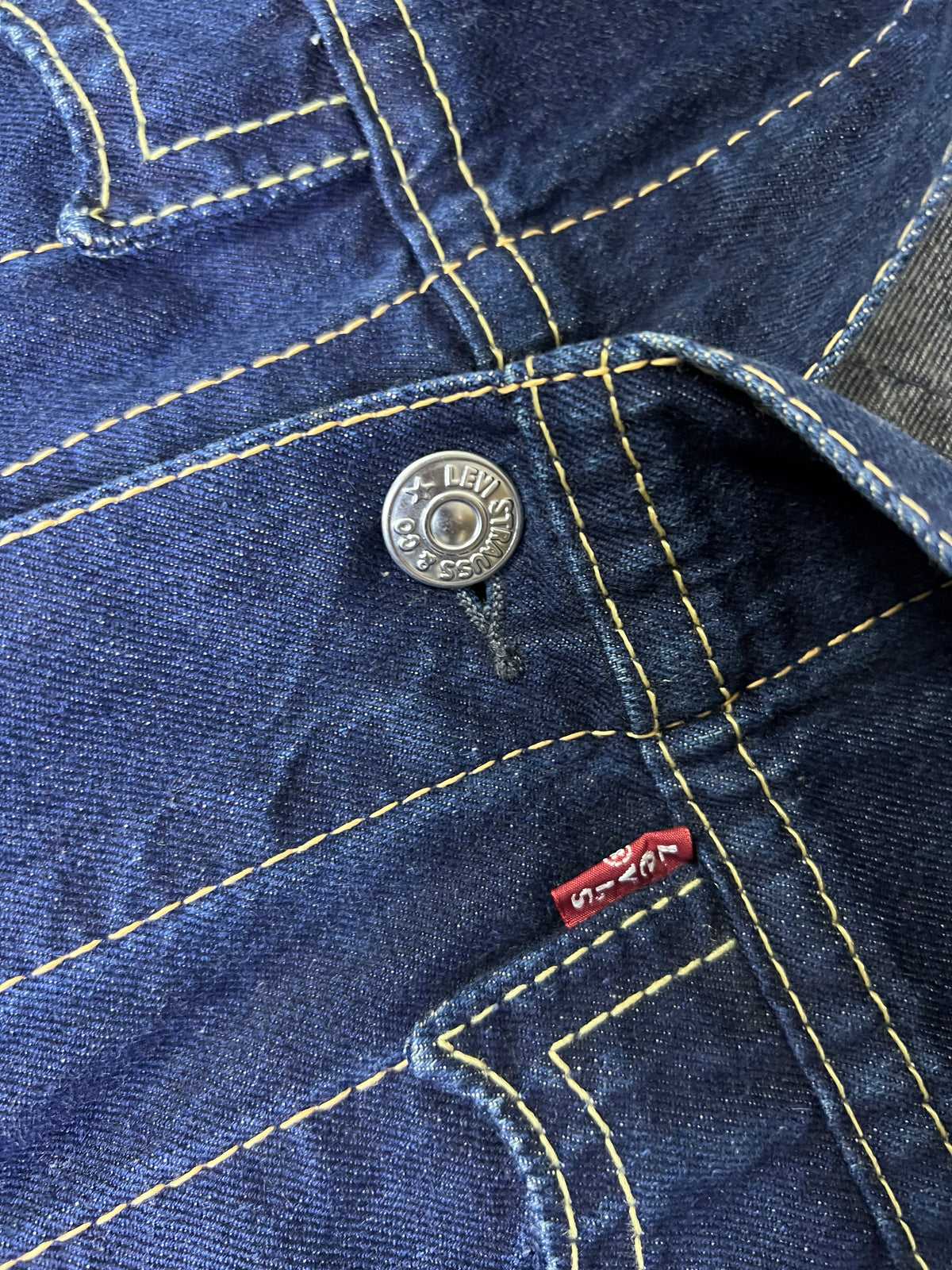 LEVI'S