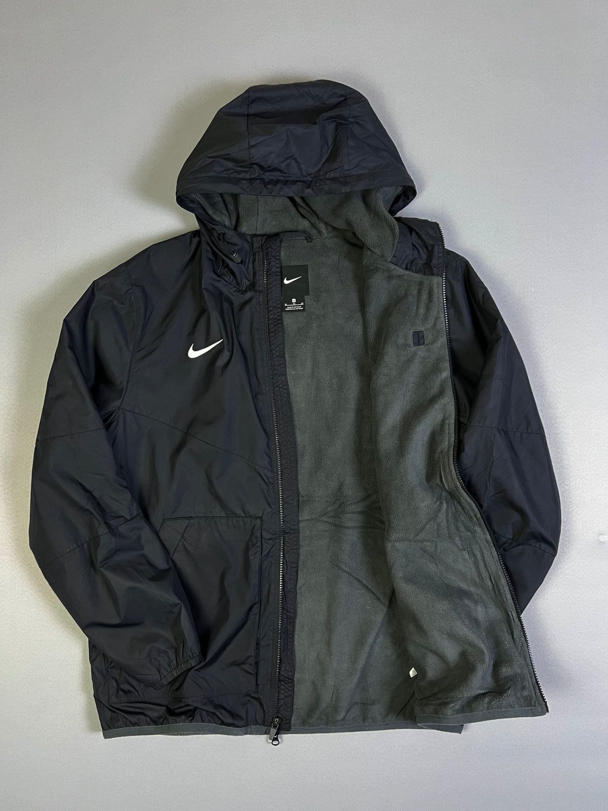 NIKE
