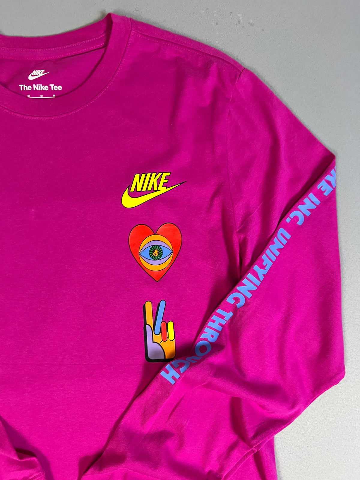 NIKE